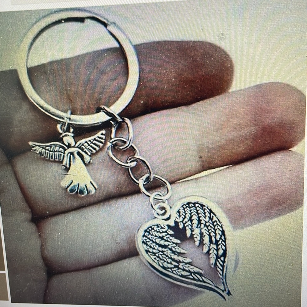 Guardian angel wings keychain